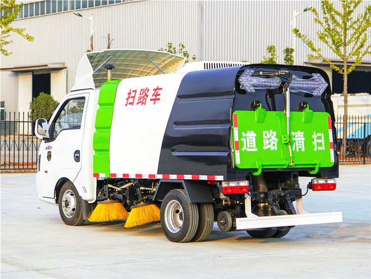 東風(fēng)途逸0.5方水2方塵掃路車(chē)
